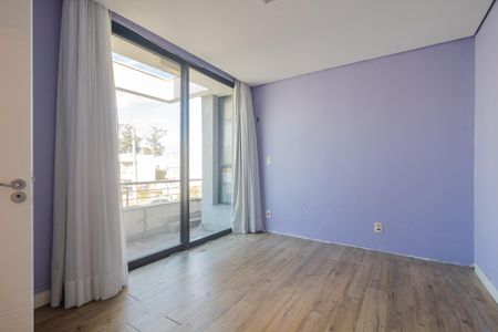 Casa de condomínio à venda com 245m², 3 quartos e 2 vagas Casa de condomínio à venda com 245m², 3 quartos e 2 vagasSuíte 3