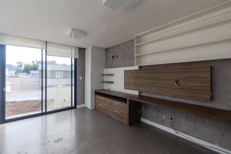 Casa de condomínio à venda com 245m², 3 quartos e 2 vagas Casa de condomínio à venda com 245m², 3 quartos e 2 vagasSala 1