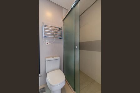 Casa de condomínio à venda com 245m², 3 quartos e 2 vagas Casa de condomínio à venda com 245m², 3 quartos e 2 vagasBanheiro da Suíte 1