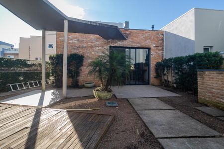 Casa de condomínio à venda com 245m², 3 quartos e 2 vagas Casa de condomínio à venda com 245m², 3 quartos e 2 vagasÁrea comum