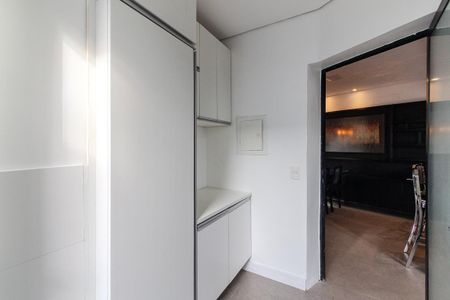Casa de condomínio à venda com 245m², 3 quartos e 2 vagas Casa de condomínio à venda com 245m², 3 quartos e 2 vagasÁrea de Serviço
