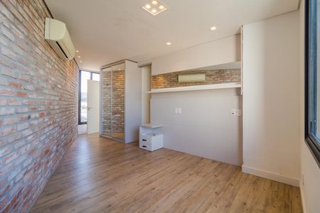 Casa de condomínio à venda com 245m², 3 quartos e 2 vagas Casa de condomínio à venda com 245m², 3 quartos e 2 vagasSuíte 1