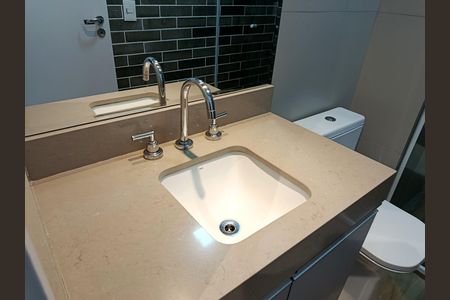 Studio para alugar com 30m², 1 quarto e 1 vaga Studio para alugar com 30m², 1 quarto e 1 vagaBanheiro social