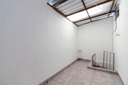 Casa para alugar com 110m², 2 quartos e sem vaga Casa para alugar com 110m², 2 quartos e sem vagaQuintal
