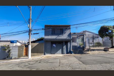 Casa para alugar com 110m², 2 quartos e sem vaga Casa para alugar com 110m², 2 quartos e sem vagaFachada