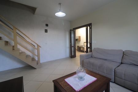 Casa à venda com 140m², 3 quartos e 2 vagasSala