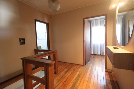 Casa à venda com 140m², 3 quartos e 2 vagascorredor