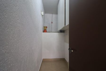 Casa à venda com 140m², 3 quartos e 2 vagasDespensa