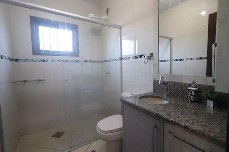 Casa à venda com 140m², 3 quartos e 2 vagasBanheiro
