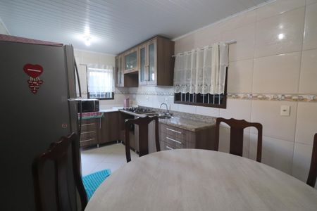 Casa à venda com 140m², 3 quartos e 2 vagasCozinha