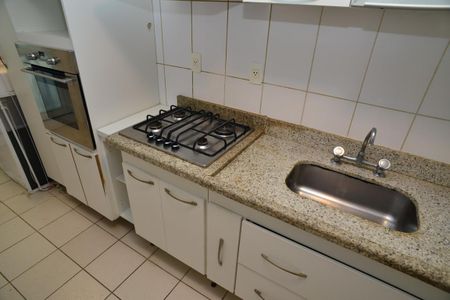 Apartamento para alugar com 105m², 2 quartos e 2 vagas Apartamento para alugar com 105m², 2 quartos e 2 vagasCozinha