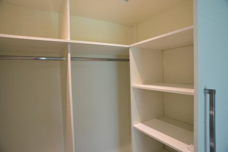 Apartamento para alugar com 105m², 2 quartos e 2 vagas Apartamento para alugar com 105m², 2 quartos e 2 vagasCloset