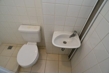 Apartamento para alugar com 105m², 2 quartos e 2 vagas Apartamento para alugar com 105m², 2 quartos e 2 vagasBanheiro de Serviço
