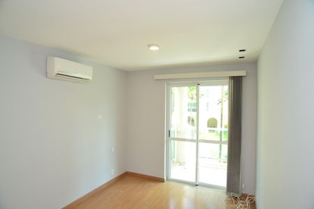 Apartamento para alugar com 105m², 2 quartos e 2 vagas Apartamento para alugar com 105m², 2 quartos e 2 vagasSuíte