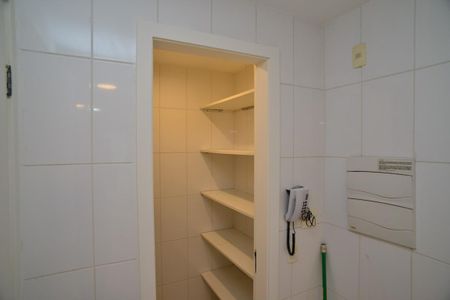 Apartamento para alugar com 105m², 2 quartos e 2 vagas Apartamento para alugar com 105m², 2 quartos e 2 vagasDespensa