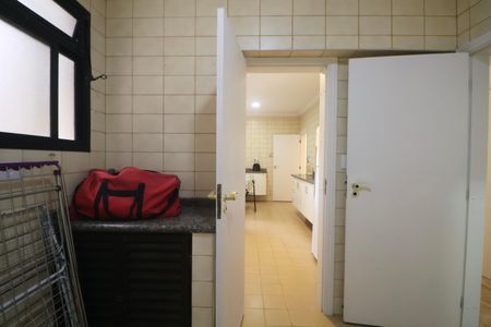 Apartamento para alugar com 220m², 4 quartos e 3 vagasÁrea de Serviço
