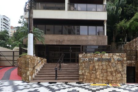 Apartamento para alugar com 220m², 4 quartos e 3 vagasFachada