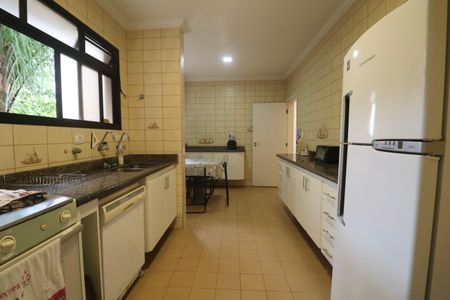 Apartamento para alugar com 220m², 4 quartos e 3 vagasCozinha
