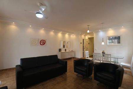 Apartamento para alugar com 220m², 4 quartos e 3 vagasSala