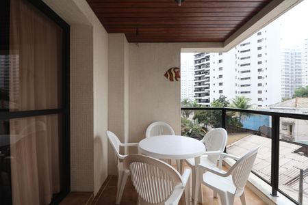 Varanda de apartamento para alugar com 4 quartos, 220m² em Barra Funda, Guarujá