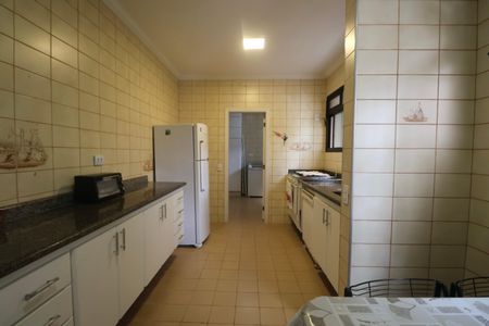 Apartamento para alugar com 220m², 4 quartos e 3 vagasCozinha