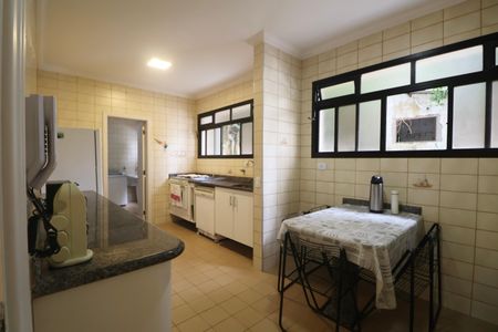 Apartamento para alugar com 220m², 4 quartos e 3 vagasCozinha