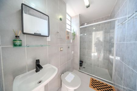 Banheiro de apartamento para alugar com 1 quarto, 35m² em Consolação, São Paulo