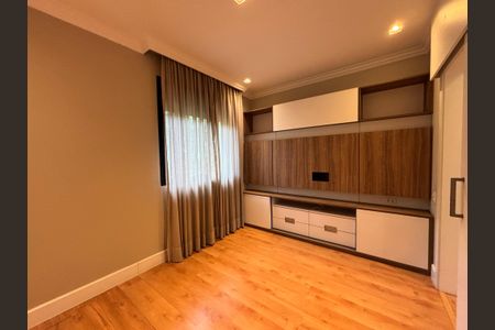 Apartamento para alugar com 200m², 4 quartos e 3 vagas Apartamento para alugar com 200m², 4 quartos e 3 vagasQuarto