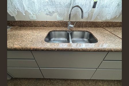 Apartamento para alugar com 200m², 4 quartos e 3 vagas Apartamento para alugar com 200m², 4 quartos e 3 vagasCozinha