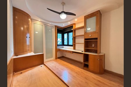 Apartamento para alugar com 200m², 4 quartos e 3 vagas Apartamento para alugar com 200m², 4 quartos e 3 vagasSuíte 1