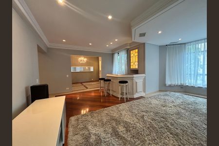 Apartamento para alugar com 200m², 4 quartos e 3 vagas Apartamento para alugar com 200m², 4 quartos e 3 vagasSala