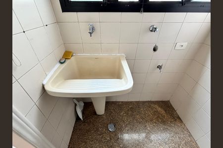 Apartamento para alugar com 200m², 4 quartos e 3 vagas Apartamento para alugar com 200m², 4 quartos e 3 vagasÁrea de Serviço