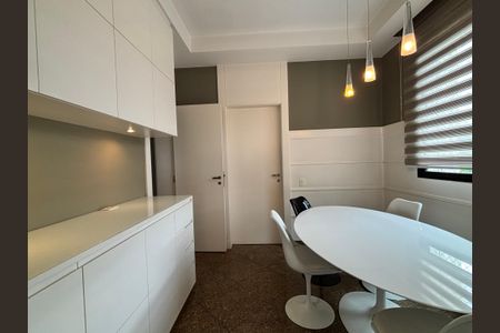Apartamento para alugar com 200m², 4 quartos e 3 vagas Apartamento para alugar com 200m², 4 quartos e 3 vagasCopa