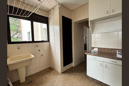 Apartamento para alugar com 200m², 4 quartos e 3 vagas Apartamento para alugar com 200m², 4 quartos e 3 vagasÁrea de Serviço