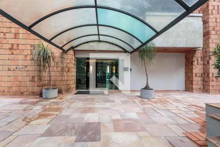 Apartamento para alugar com 200m², 4 quartos e 3 vagas Apartamento para alugar com 200m², 4 quartos e 3 vagasÁrea comum