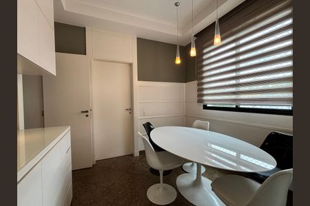 Apartamento para alugar com 200m², 4 quartos e 3 vagas Apartamento para alugar com 200m², 4 quartos e 3 vagasCopa