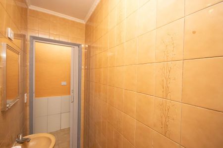 Banheiro 1 de casa para alugar com 2 quartos, 100m² em Jardim Brasil (zona Norte), São Paulo