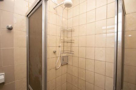 Casa para alugar com 100m², 2 quartos e sem vagaBanheiro da Suíte