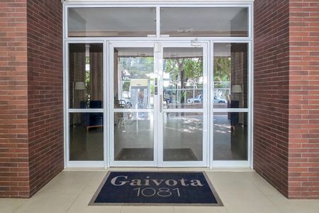 Apartamento à venda com 76m², 2 quartos e 2 vagasEntrada