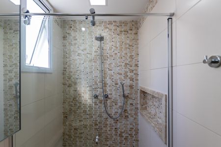 Apartamento à venda com 76m², 2 quartos e 2 vagasBanheiro da Suíte 1