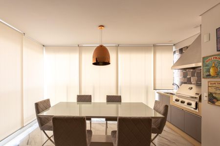 Apartamento à venda com 76m², 2 quartos e 2 vagasSala