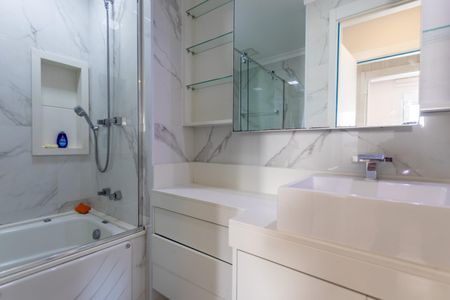 Apartamento à venda com 76m², 2 quartos e 2 vagasBanheiro da Suíte 2