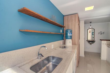 Apartamento à venda com 99m², 2 quartos e 1 vagaCozinha e Área de Serviço