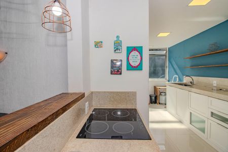 Apartamento à venda com 99m², 2 quartos e 1 vagaCozinha e Área de Serviço