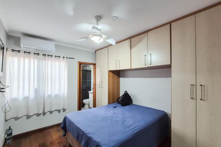 Casa à venda com 250m², 3 quartos e 5 vagas Casa à venda com 250m², 3 quartos e 5 vagasSuíte 2