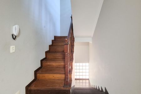 Casa à venda com 250m², 3 quartos e 5 vagas Casa à venda com 250m², 3 quartos e 5 vagascorredor
