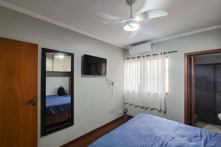 Casa à venda com 250m², 3 quartos e 5 vagas Casa à venda com 250m², 3 quartos e 5 vagasSuíte 2