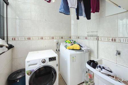 Casa à venda com 250m², 3 quartos e 5 vagas