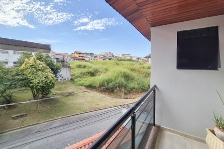 Casa à venda com 250m², 3 quartos e 5 vagas Casa à venda com 250m², 3 quartos e 5 vagasVaranda Suíte 1