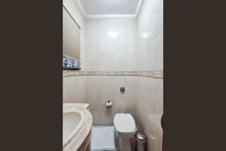 Casa à venda com 250m², 3 quartos e 5 vagas Casa à venda com 250m², 3 quartos e 5 vagasLavabo